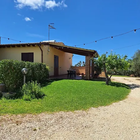 Holiday home Casa Le Antiche Macine Bilocale Immerso Fra Gli Ulivi Sciacca